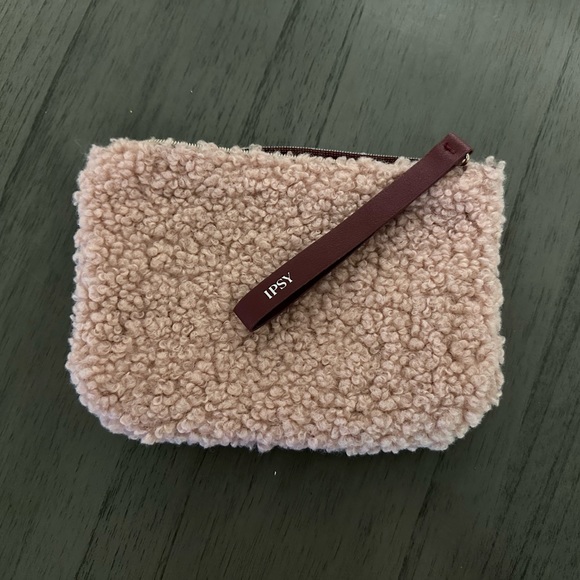 2 Ipsy Wallets - Picture 3 of 5